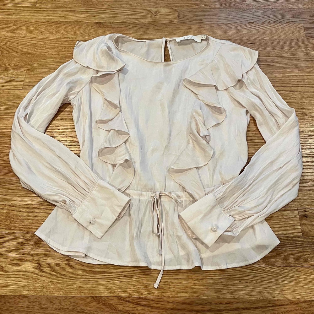 ASTR The Label Off White Blouse Long Sleeve Ruffle Cinch Waist Round‎ Neck Sz S
